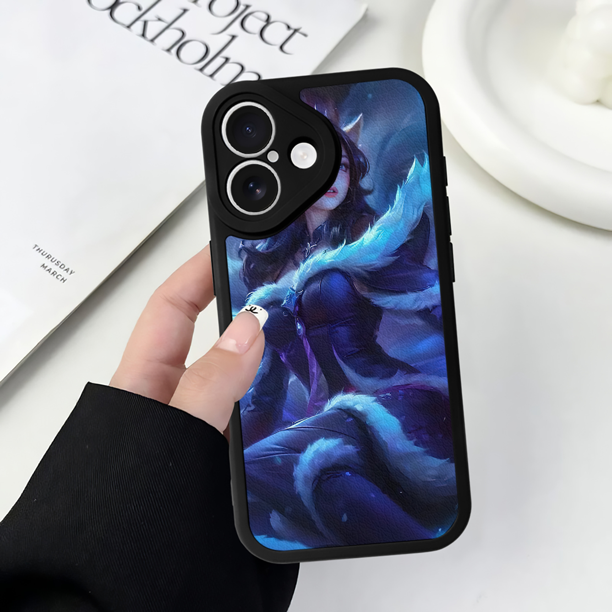 リーグ・オブ・レジェンド League of Legends LOL 【iPhone 16シリーズ対応】シリコンスマホケース（レザー調） 材質：シリコン